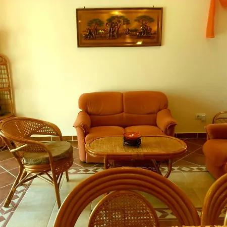 Moricz Apartman * אגר